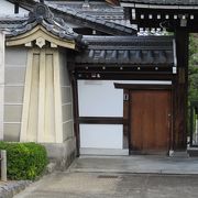 出町柳駅近くの寺院の一つです