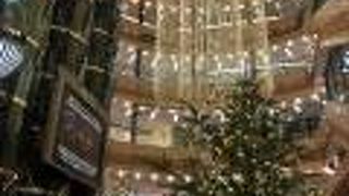 今年もクリスマスシーズンを迎えました。早速見てきました。