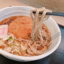 里芋コロッケ蕎麦500円