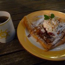 クレープリー・スタンド シャンデレール天王寺