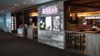 （再訪）搭乗待合室でラーメン