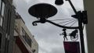 さりげなくお洒落な街路灯