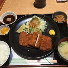 チキンカツ定食