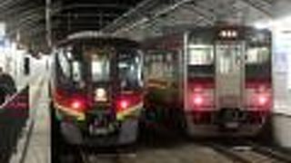 新型車になって座席数減りました。