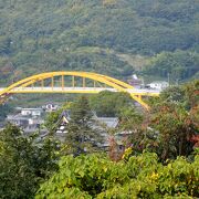 根島に渡る橋