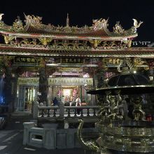 夜の龍山寺