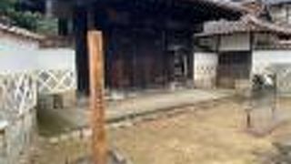 とても立派な門