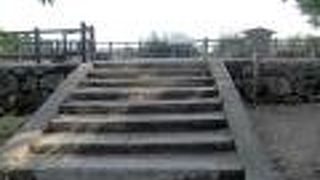 ここは櫓跡が残るのみの展望台