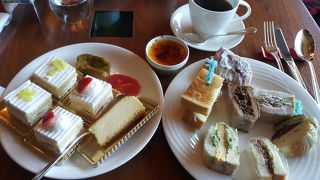 サンドウィッチ＆スイーツビュッフェ