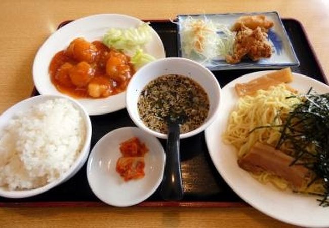 秋の箱根伊豆4泊　台湾料理 九龍城の昼食