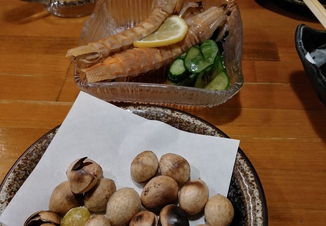 400円均一の日本酒セレクションを目当てに。