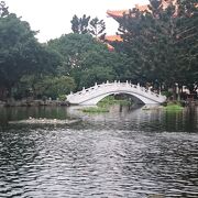 中正紀念堂の近くにある静かな池