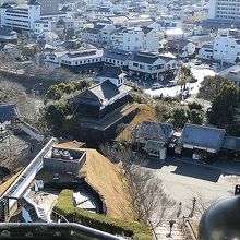 天守から見下ろしました