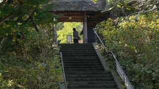 なかなか風情ある庭の東慶寺、無料で参拝