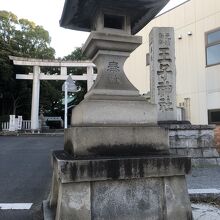 大鳥居をのぞみます。