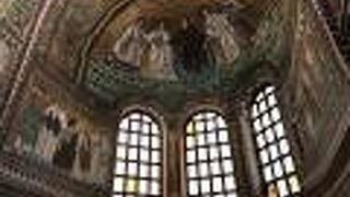 東ローマ帝国のユスティニアヌス帝の権威