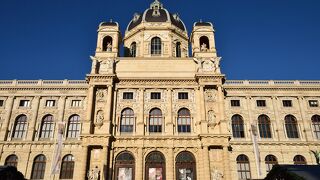 宮殿のような建物の博物館