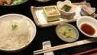 行列のできる人気店ですが、味は平均的