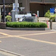 戸田市役所内に、図書館はありません。移転したのでしょうか？