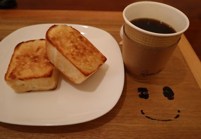 ふわふわパンのアーモンドバタートースト