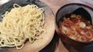 トッピングは半熟たまごか水餃子