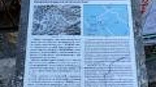 金城橋はシーサーが乗った古風な石橋です