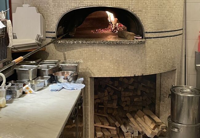 函館のグルメ回転ずし函太郎と同じグループのイタリアンで窯焼きピッツァ食べ放題！