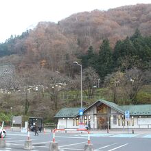 芦ヶ久保駅と道の駅のトイレ