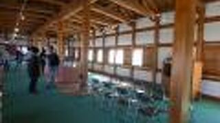 お城の雰囲気醸し出す