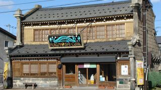 重厚な旧商家の雰囲気です！　～　福吉カフェ 旭橋本店
