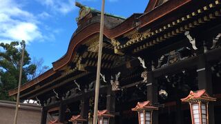 駅から近い。世界遺産