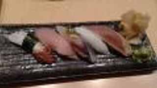 天草直送の魚介で握る寿司