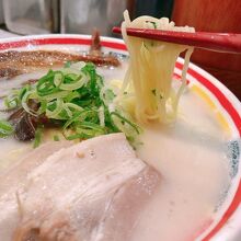 ほんしゃん　肉入り