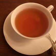 アッサムティーをいただく。