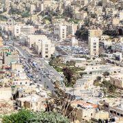 ジャバル・アル・カラアの丘から眺めた「アンマンの街」