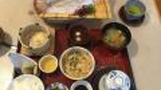 イカの活き造り御前　本当にオススメです。