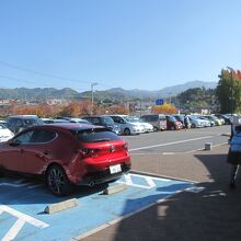 道の駅到着の午後１時頃の駐車場の様子