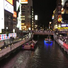 賑やかな風景が似合う