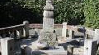 小督が隠棲した庵の跡