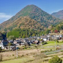 大江山と白い鳥居