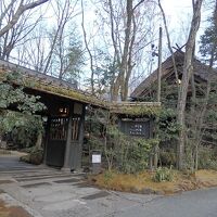 徒歩で向かう温泉。雰囲気よいです。