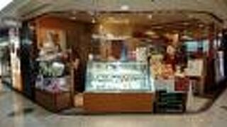 駅近のフルーツパーラー