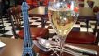 まさにここはパリ！