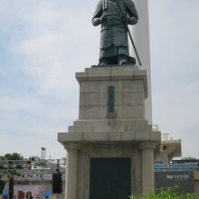 李舜臣将軍銅像