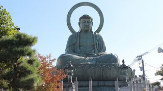 大仏様の下も拝観の価値あり