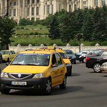 町中にタクシーは一杯いました。ボラれなければ、手軽で安価