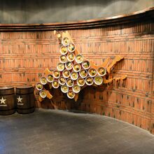 入り口には北海道の地図にラーメンを敷き詰めたオブジェ。