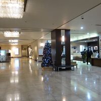 １階のロビーもゆったりスペース