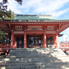 野毛六所神社拝殿
