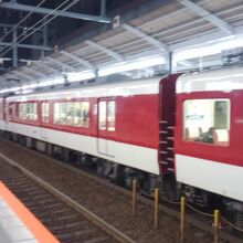 大阪線の急行電車。